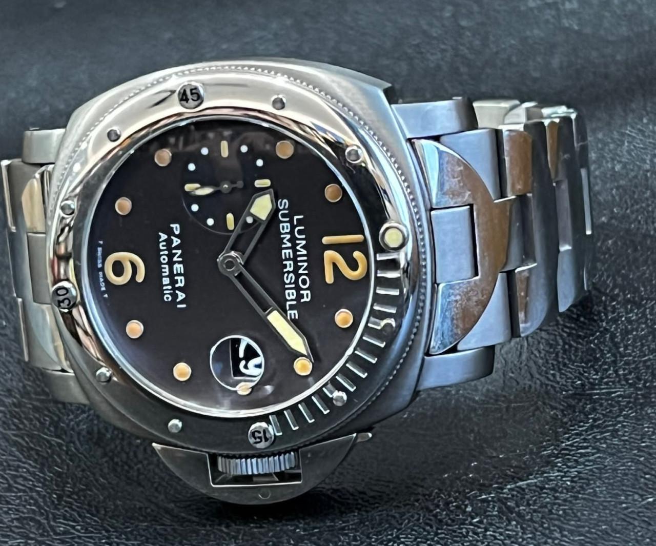 Luminor Submersible Titanium / Steel Black Dial - PAM00170