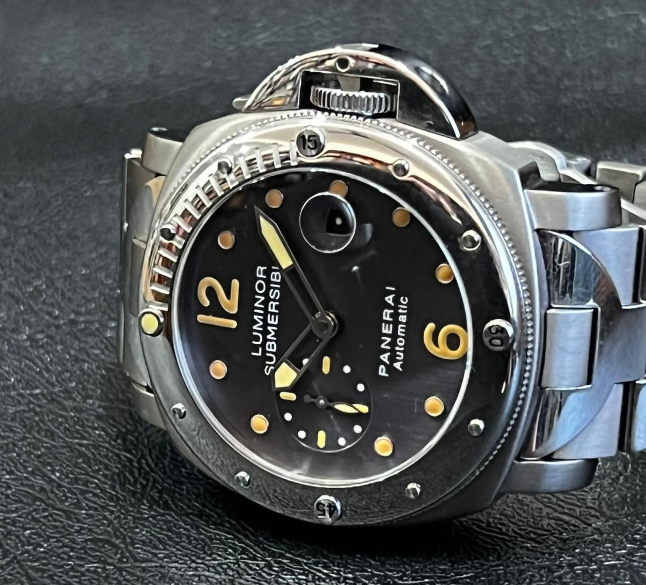 Luminor Submersible Titanium / Steel Black Dial - PAM00170