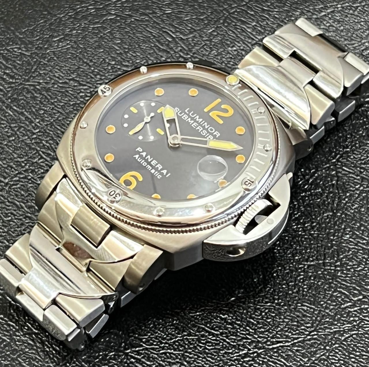 Luminor Submersible Titanium / Steel Black Dial - PAM00170