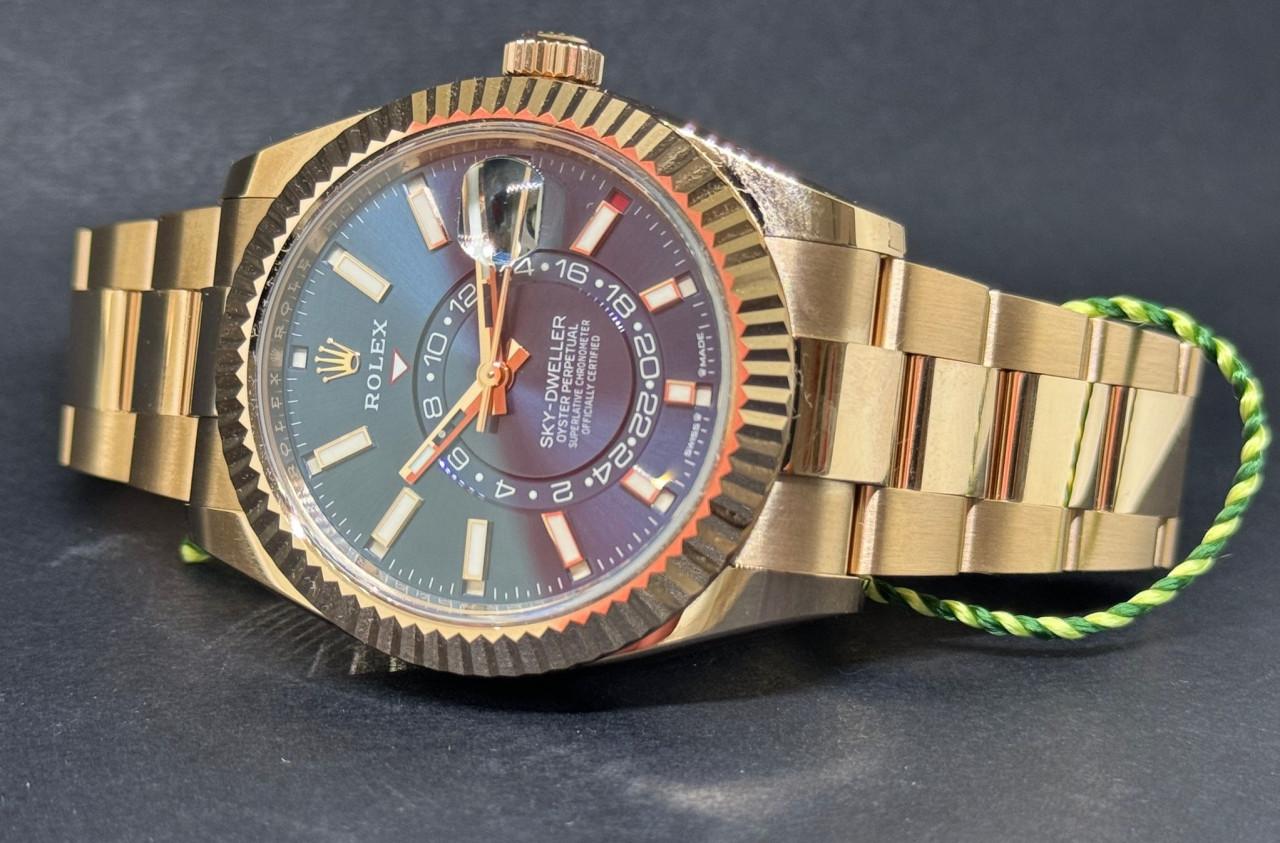 Sky-Dweller Oyster Perpetual Rose Gold Blue Dial - 336935