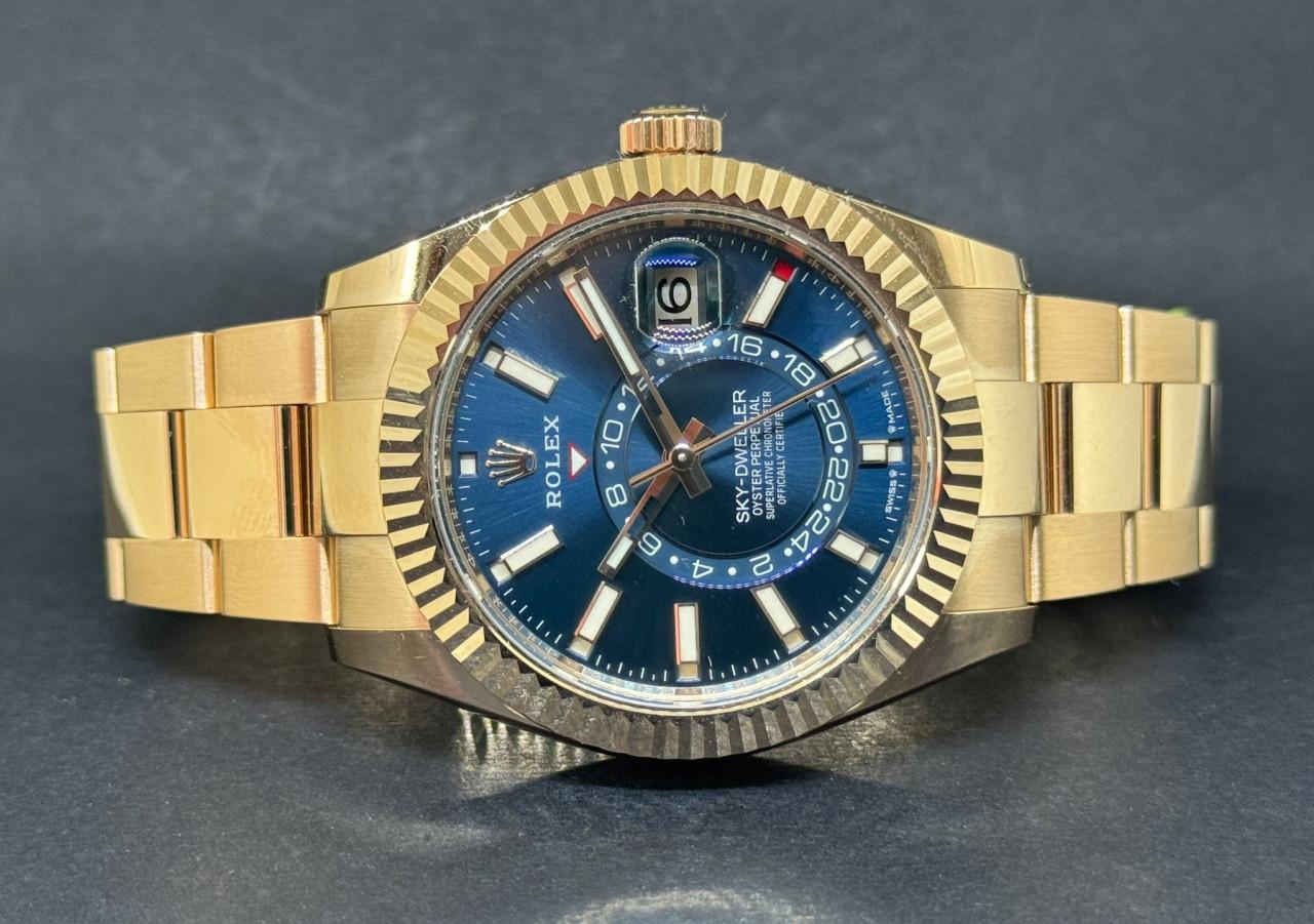 Sky-Dweller Oyster Perpetual Rose Gold Blue Dial - 336935