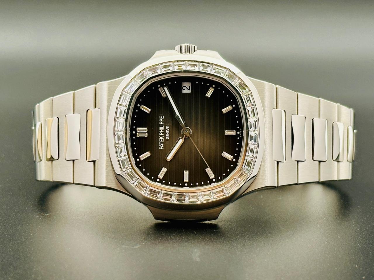 Nautilus Platinum Grey Dial Diamond Bezel - 5711/110P-001 