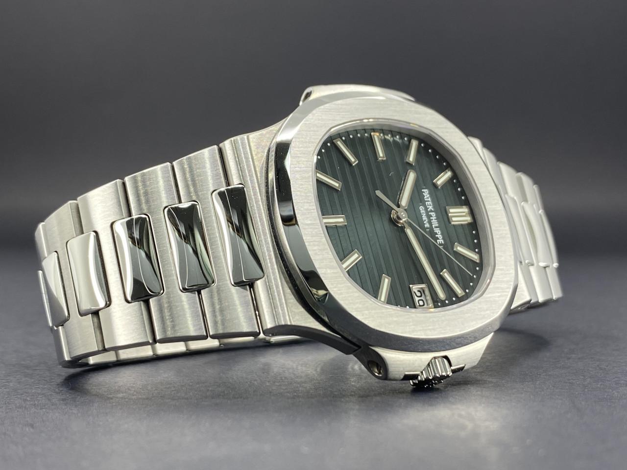 Nautilus Stainless Steel Green Dial - 5711/1A-014