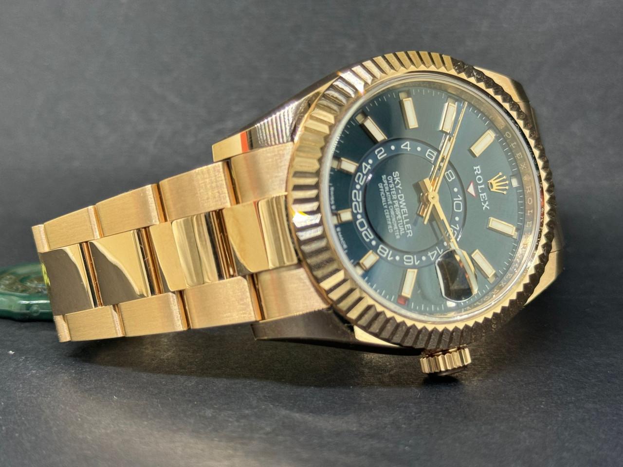 Sky-Dweller Oyster Perpetual Rose Gold Blue Dial - 336935