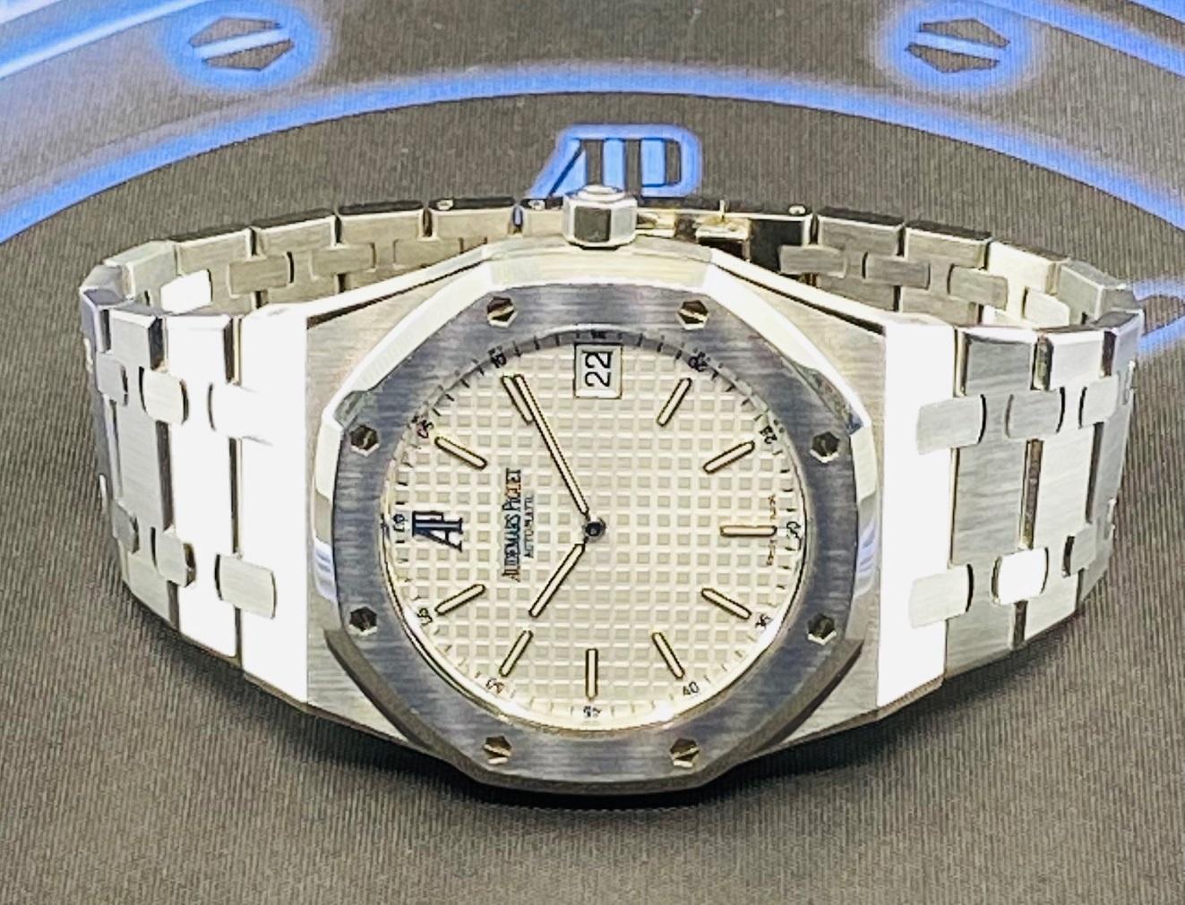 Royal Oak Jumbo Ultra Thin Steel White Dial - 15202ST.OO.0944ST.01