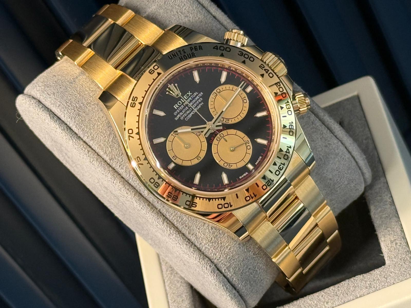 Cosmograph Daytona Yellow Gold Black Dial - 126508