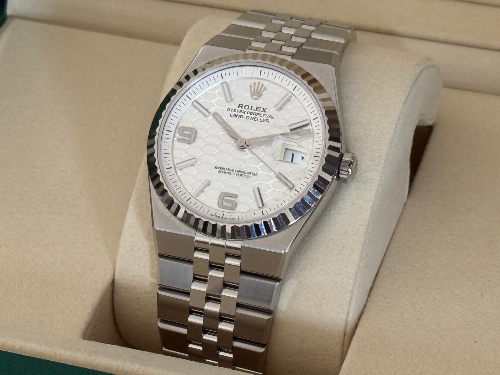 Land-Dweller Oystersteel White Gold Flat Jubilee Bracelet - 127334