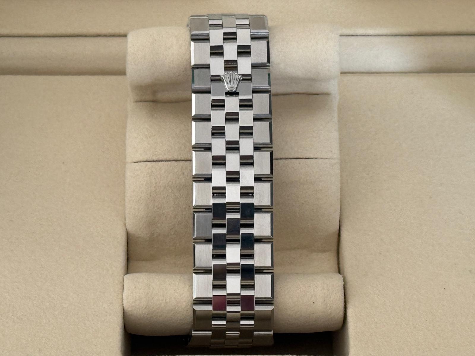Land-Dweller Oystersteel White Gold Flat Jubilee Bracelet - 127334