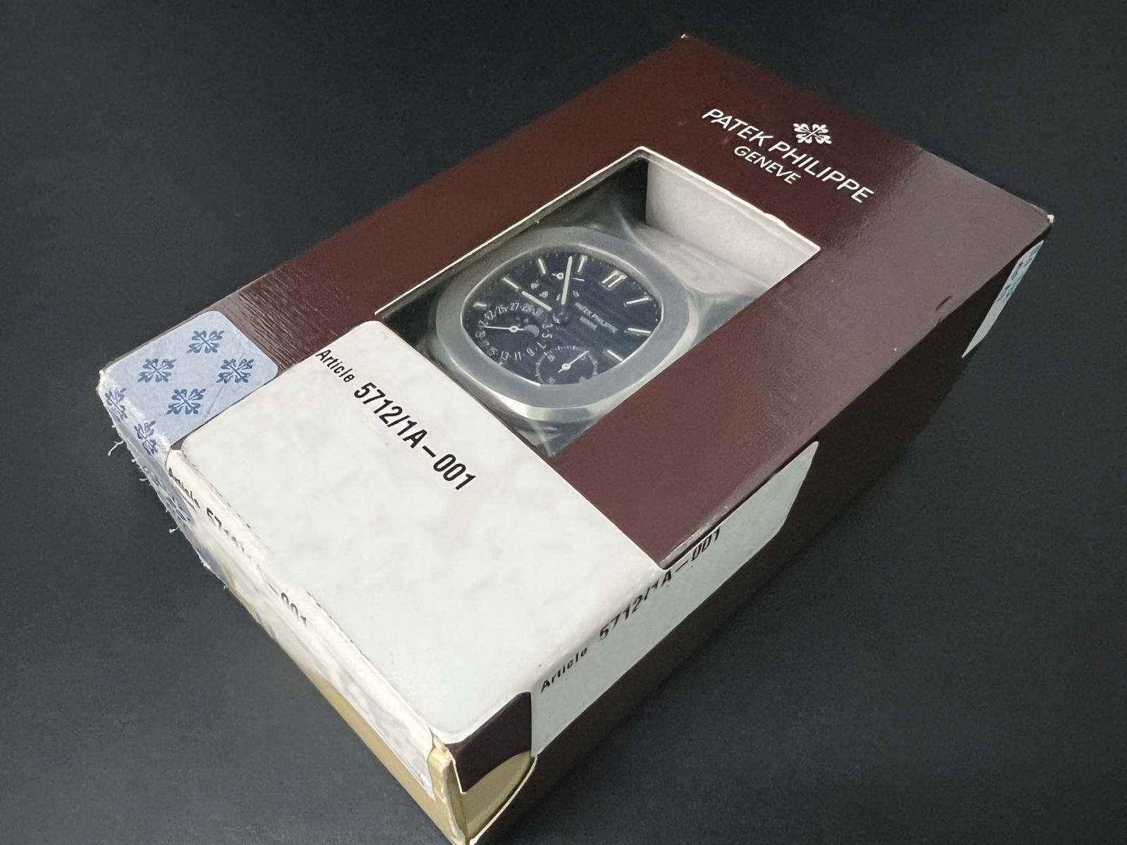 Nautilus Moonphase Blue Dial Steel - 5712/1A-001