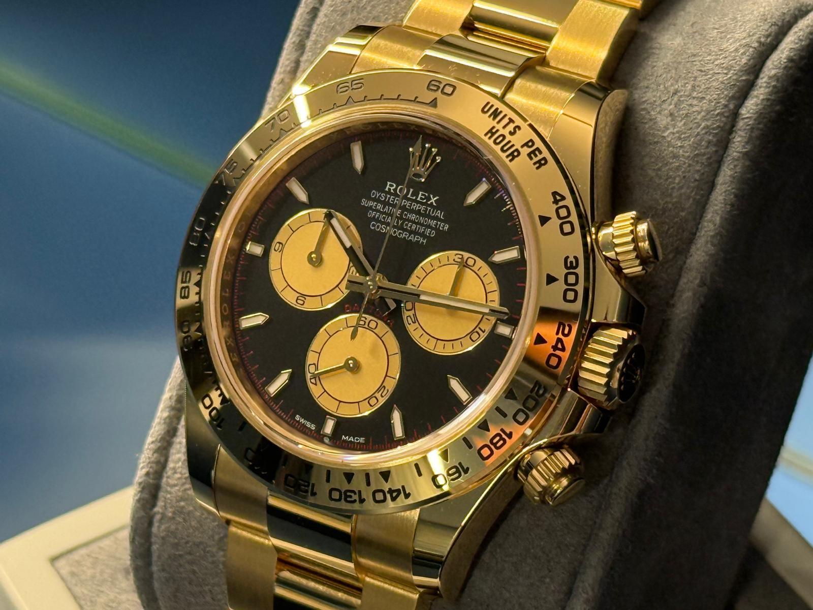 Cosmograph Daytona Yellow Gold Black Dial - 126508