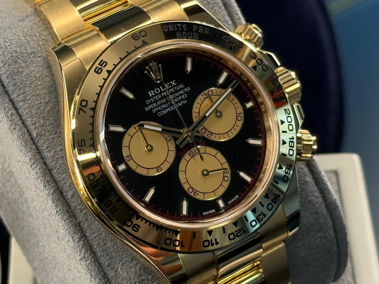 Cosmograph Daytona Yellow Gold Black Dial - 126508