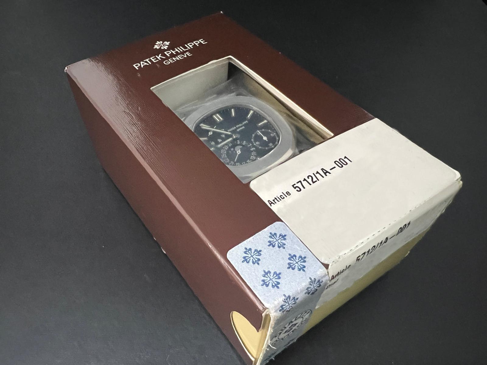 Nautilus Moonphase Blue Dial Steel - 5712/1A-001