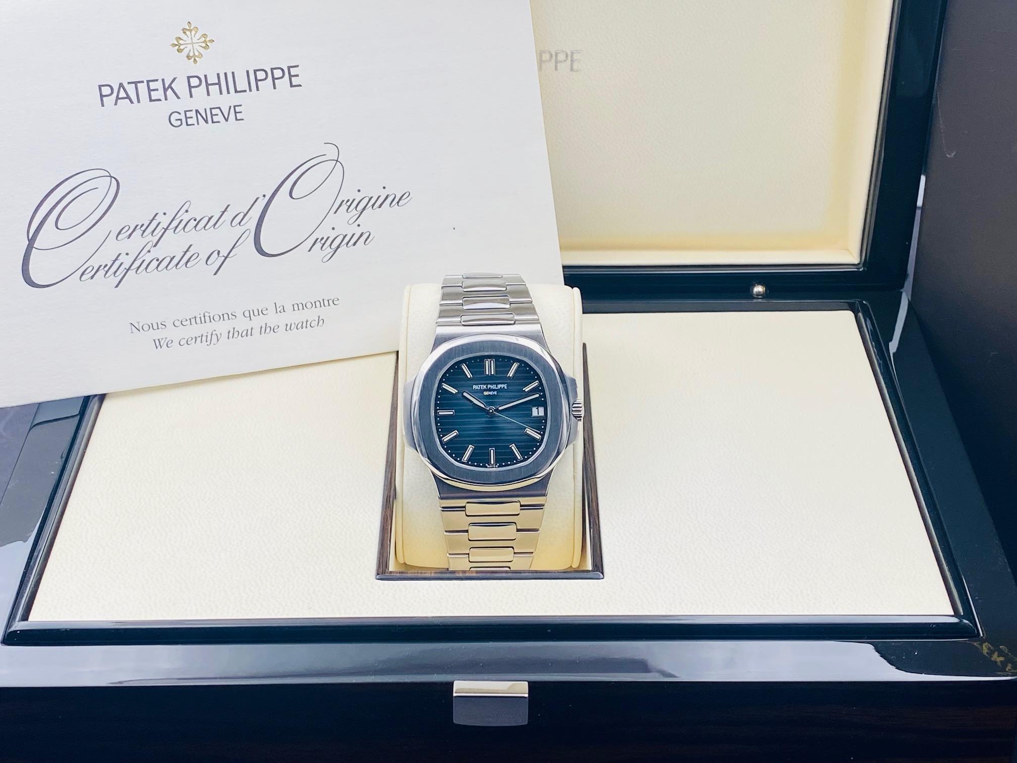 Nautilus Stainless Steel Blue Dial - 5711/1A-010