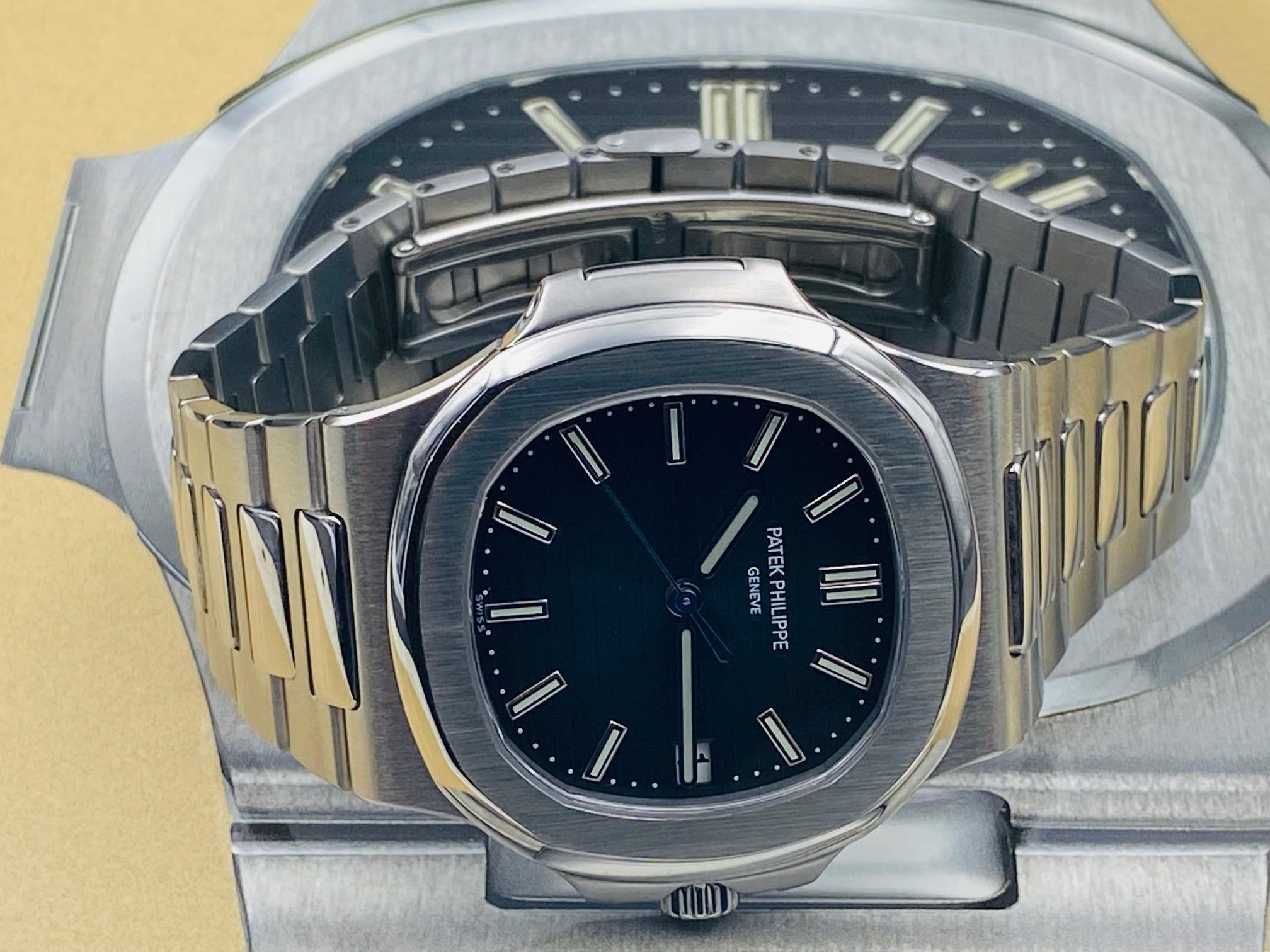 Nautilus Stainless Steel Blue Dial - 5711/1A-010