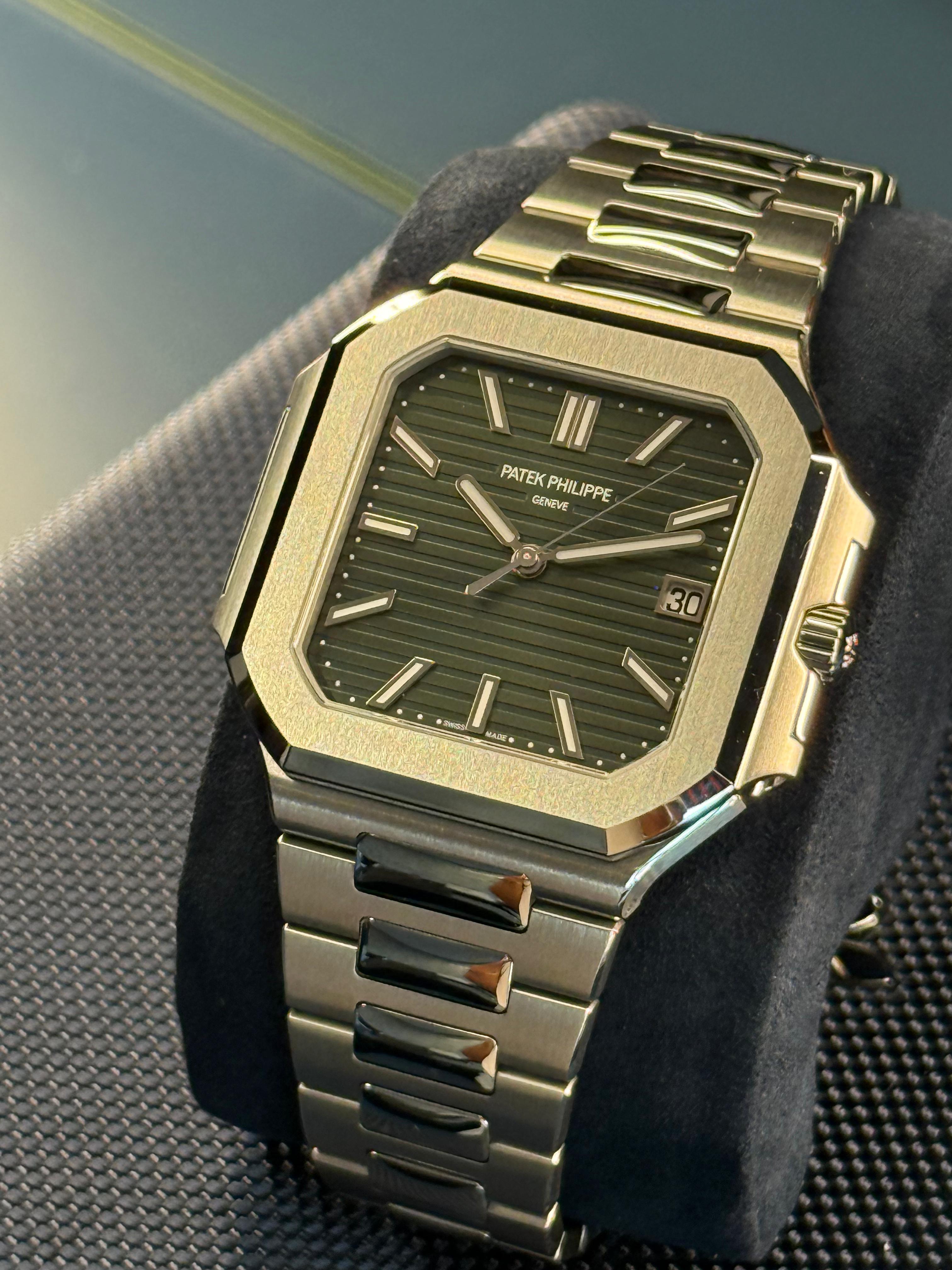Cubitus Steel Green Dial - 5821/1A-001 