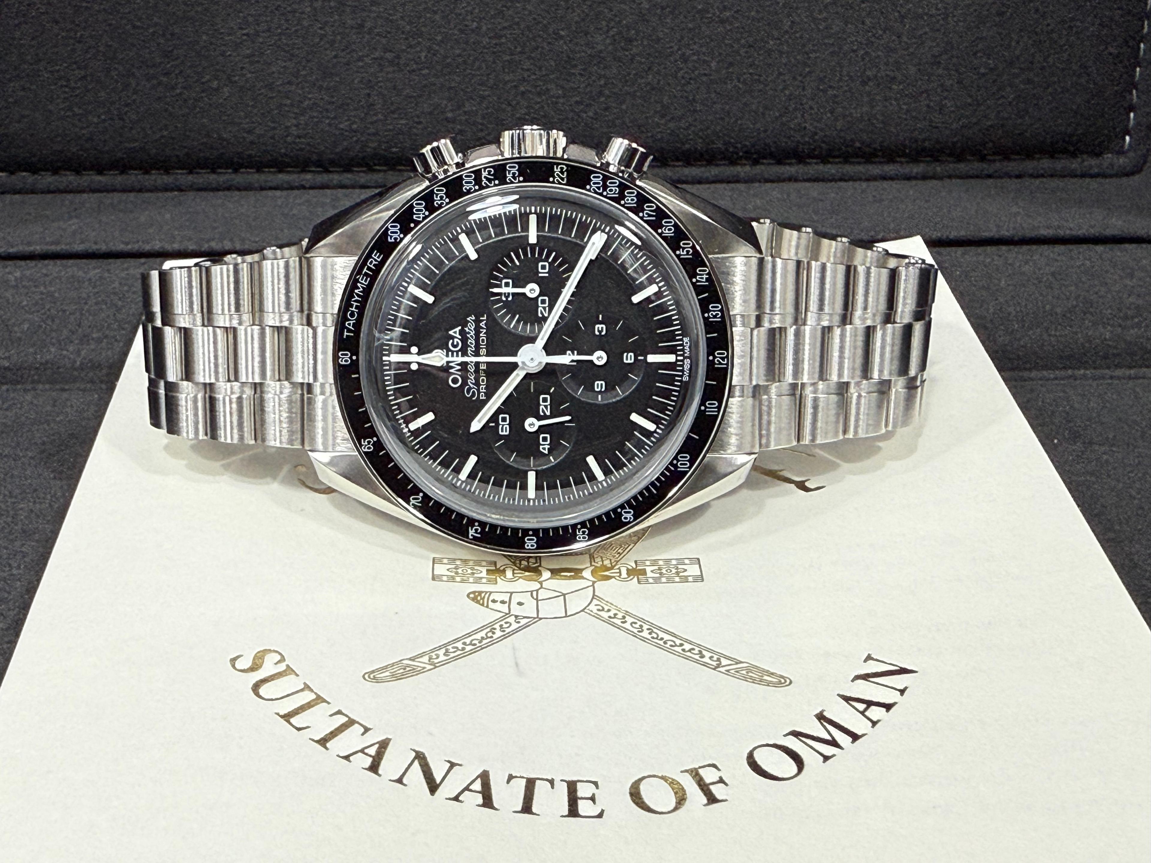 Speedmaster Professional Moonwatch Khanjar Steel - Sultanate of Oman Edition - 310.30.42.50.01.003