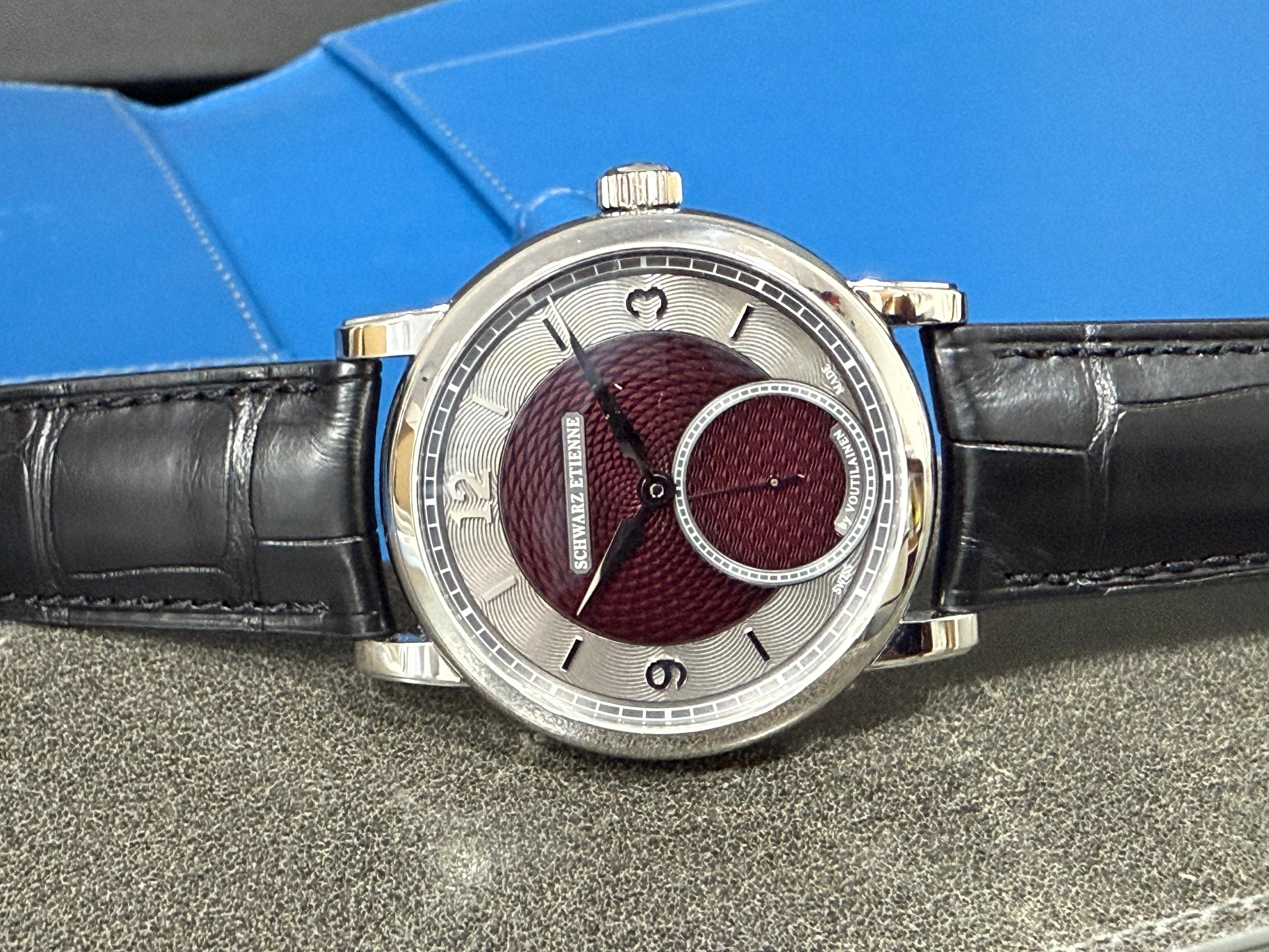 Unique Piece Steel Red Dial - WRO