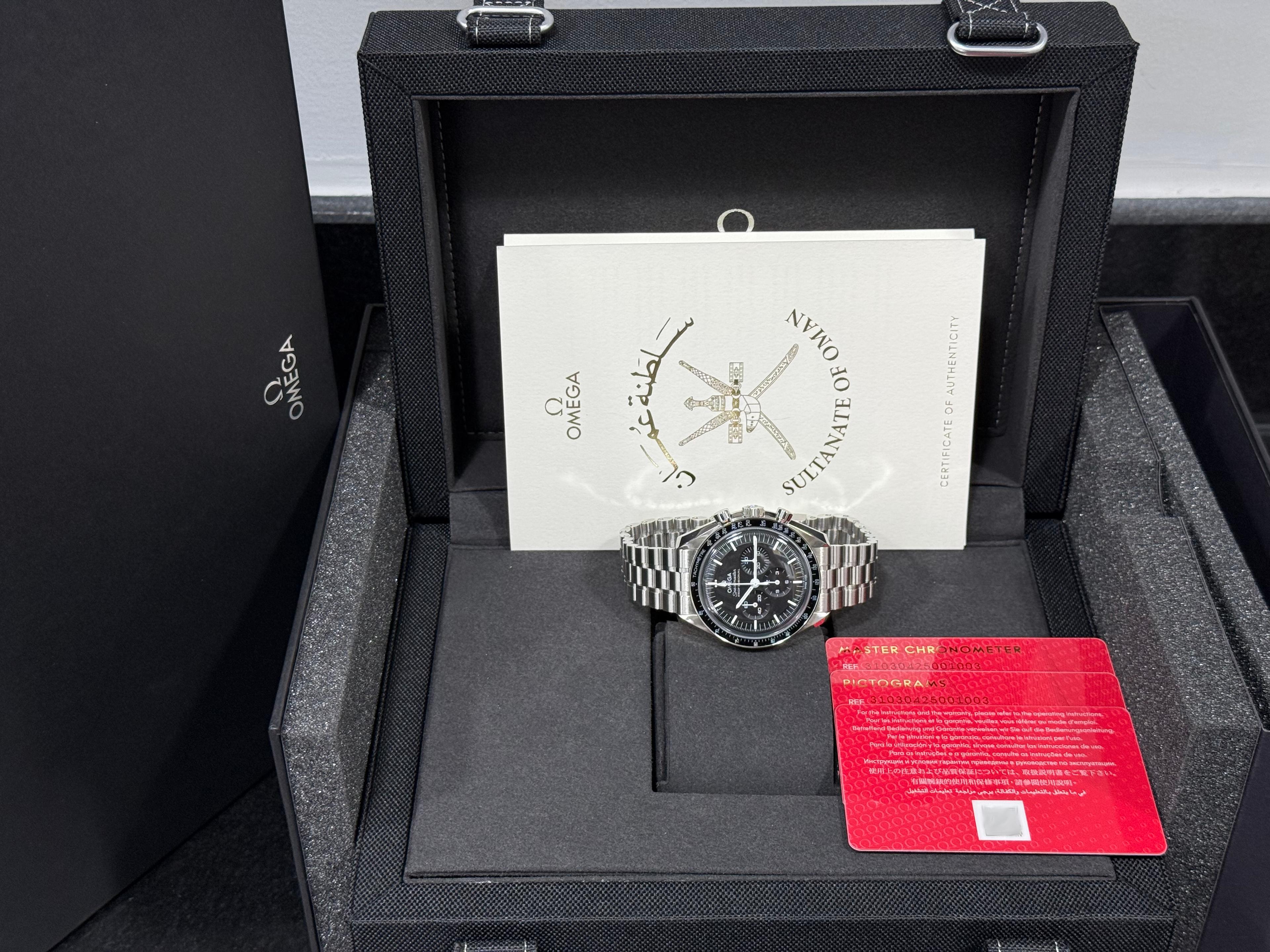 Speedmaster Professional Moonwatch Khanjar Steel - Sultanate of Oman Edition - 310.30.42.50.01.003