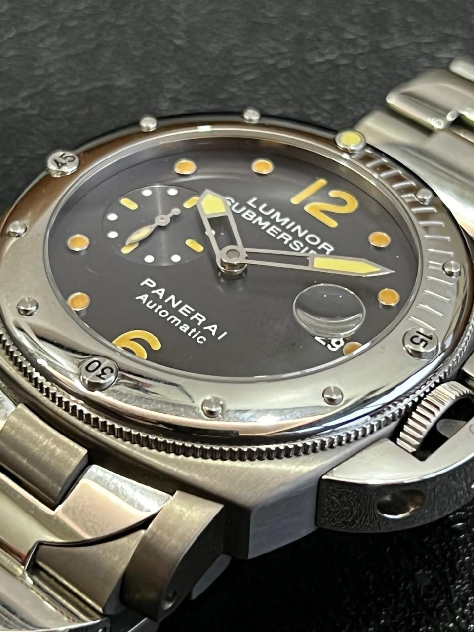 Luminor Submersible Titanium / Steel Black Dial - PAM00170