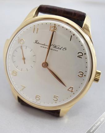 5240 yellow IWC IW5240 watches 4