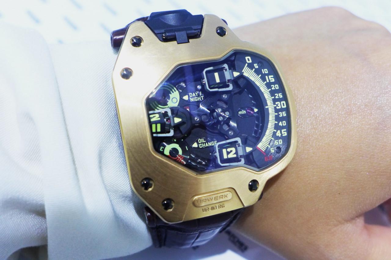UR-110 Rose Gold URWERK UR110RG watches 1